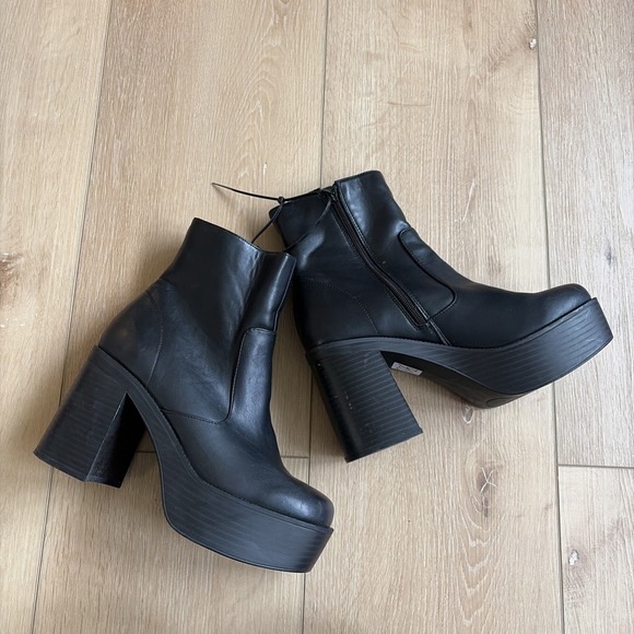 Madden Girl Shoes - Sz 7.5 Madden Girl Women's Platform Boots Y2k Chunky High Black Block Heel Grace